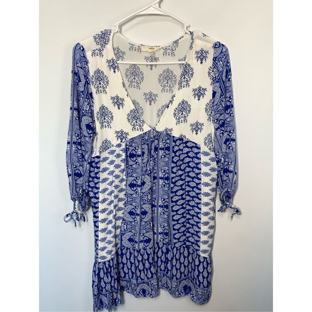 Entro Damask Tapestry V-Neck Babydoll Mini Dress Blue & White Small